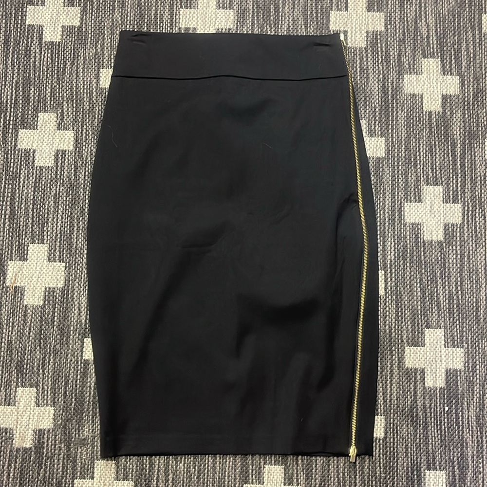 BNWT Express Skirt Size 4 With Side Zipper